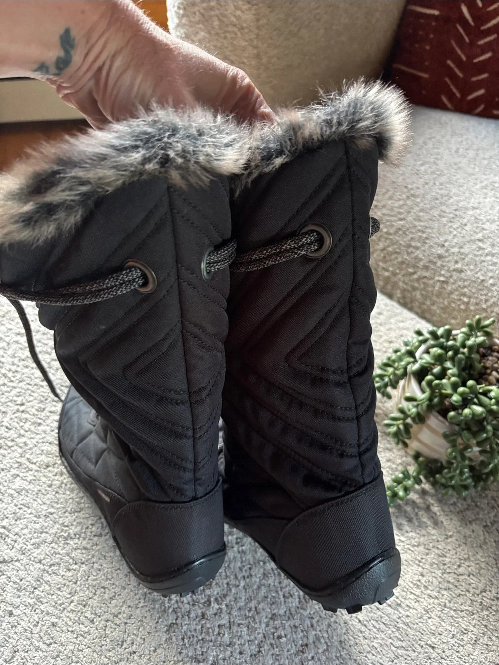 Columbia Black Women's Waterproof Insulated Winter Boots with Faux Fur Trim